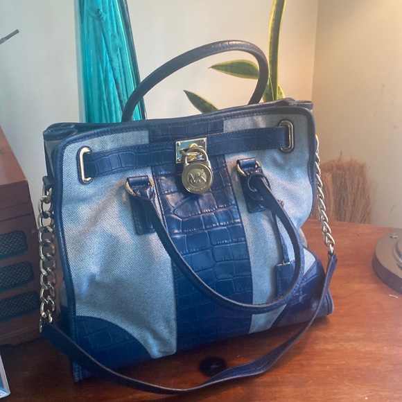 Micheal Kors Bag - Picture 1 of 12